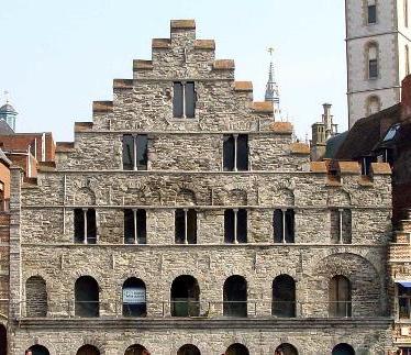 Romaans: Korenstapelhuis in Gent, België uit 1175