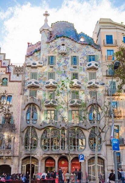 File:Casa Battló.jpg