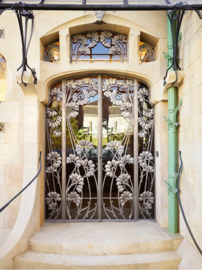 Rijkelijk gedecoreerde deur Villa Majorelle